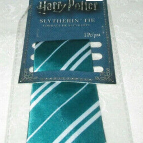 Harry Potter/ Wizarding World Slytherin Necktie - Picture 3 of 7